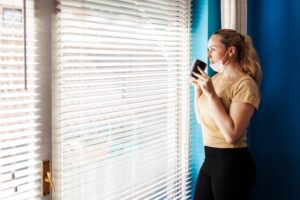 Rolety noc dzień które warto wybrać do domu