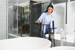 Łazienka na poddaszu praktyczne pomysły i rozwiązania